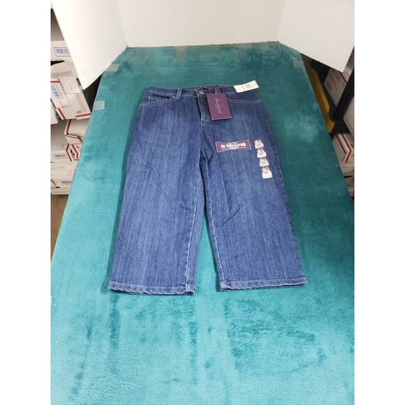 Gloria Vanderbilt Jeans Size 8 Petite Womens Blue Amanda Slimming Capri NWT - Picture 1 of 16
